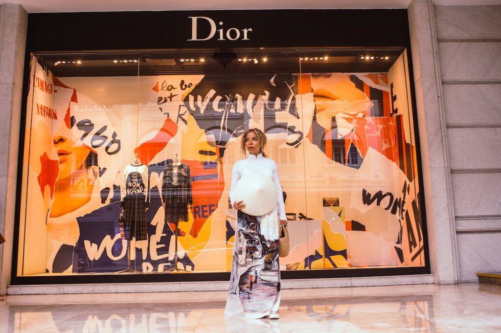 najbardziej rozpoznawalne marki odziezowe Dior