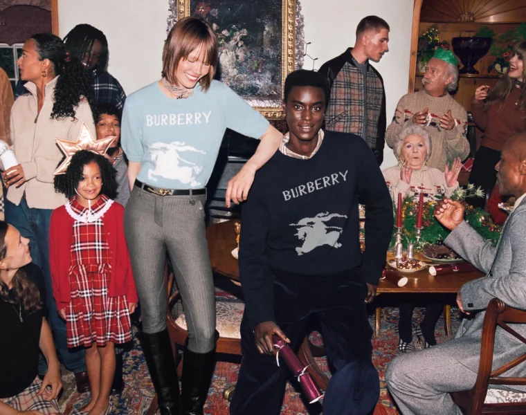 Burberry pod choinka jak kampania 2025 redefiniuje swiateczny luksus