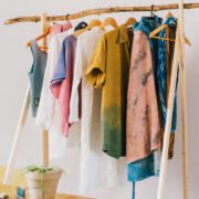 jak budowac garderobe unisex