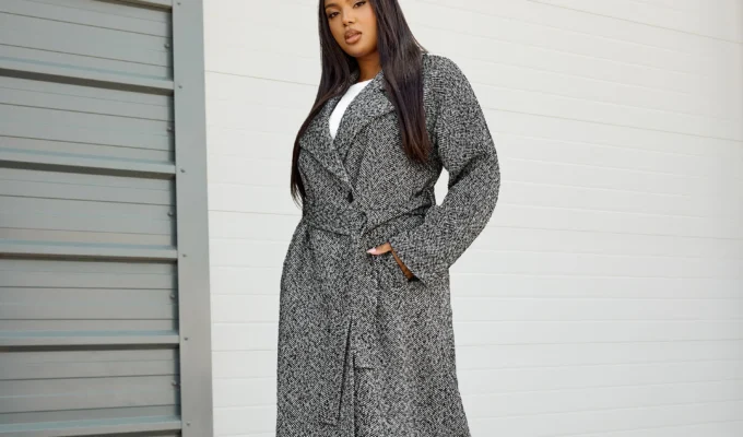 plaszcze XXL oversize objetosc i dramat wspolczesnej sylwetki