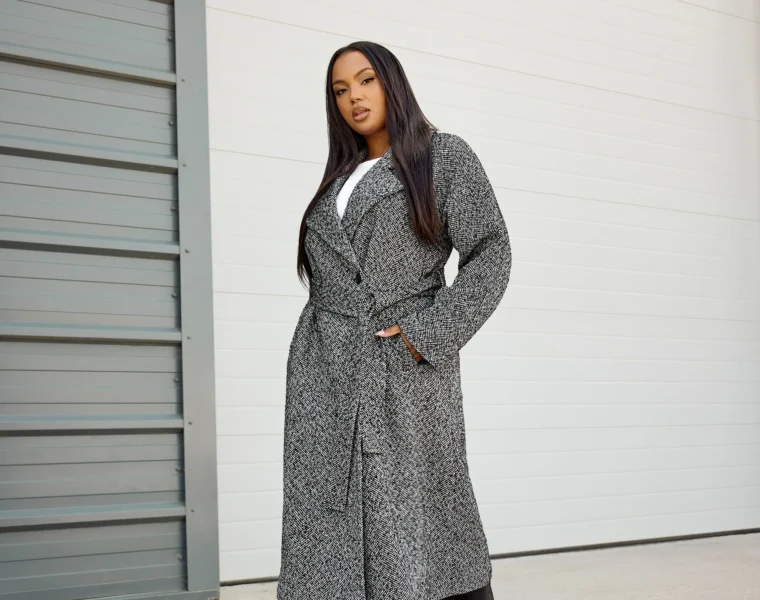 plaszcze XXL oversize objetosc i dramat wspolczesnej sylwetki