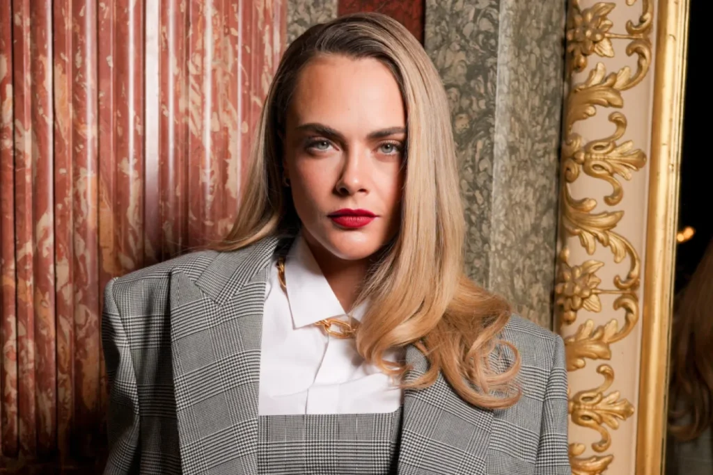 kim jest Cara Delevingne