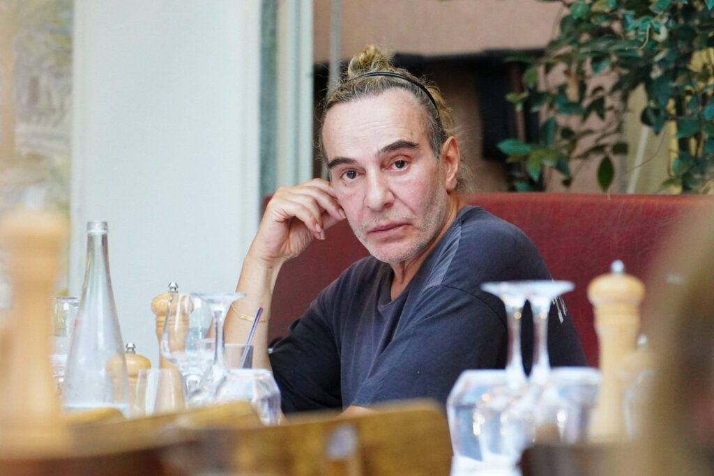 kim jest John Galliano